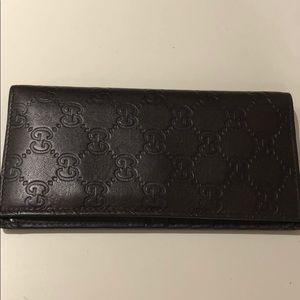 Gucci Microguccissim Leather Wallet